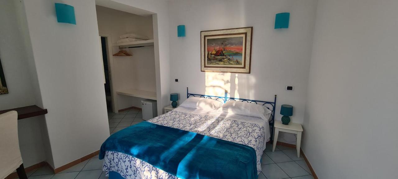 Guest House Villa Il Gabbiano ปอนซา ภายนอก รูปภาพ